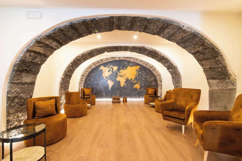 The Azoriani Boutique