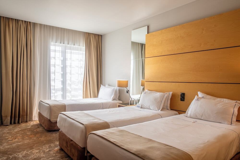 VIP Executive Azores Hotel
