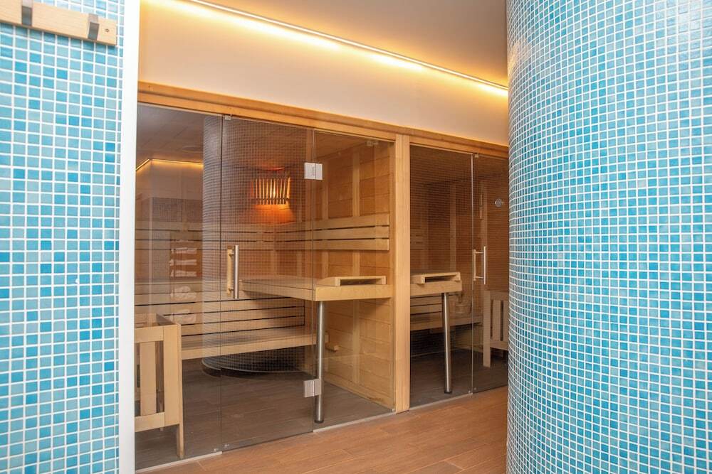 VIP Executive Azores Hotel