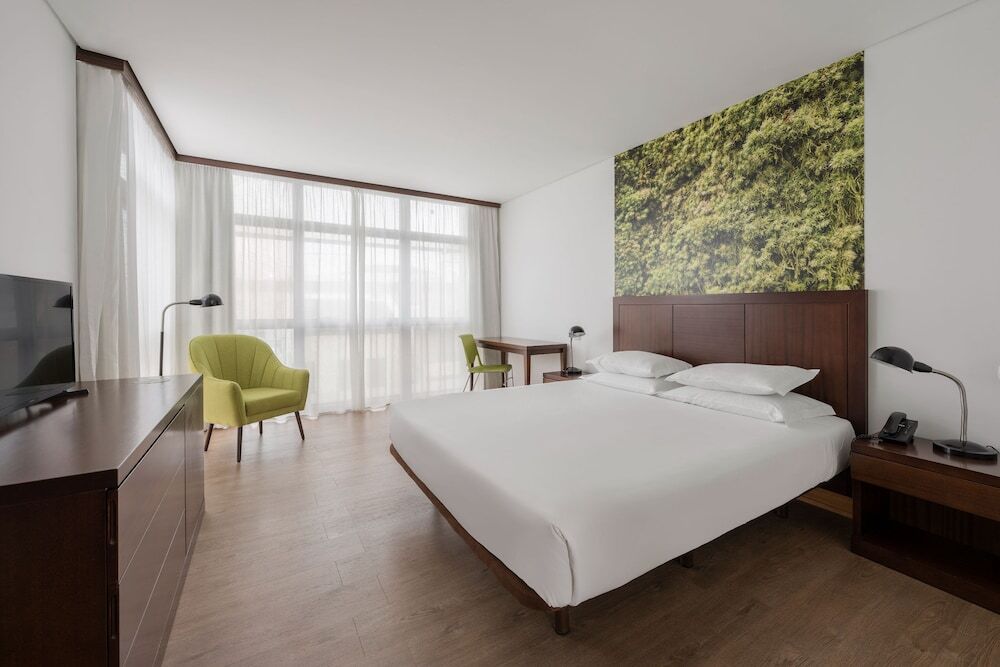 Neat Hotel Avenida