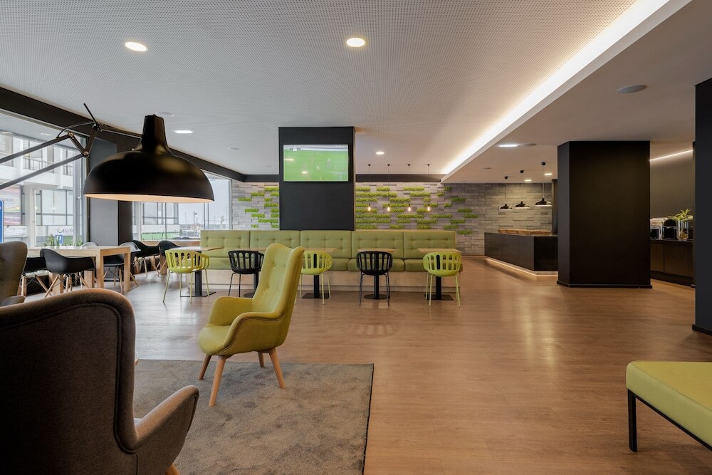 Neat Hotel Avenida