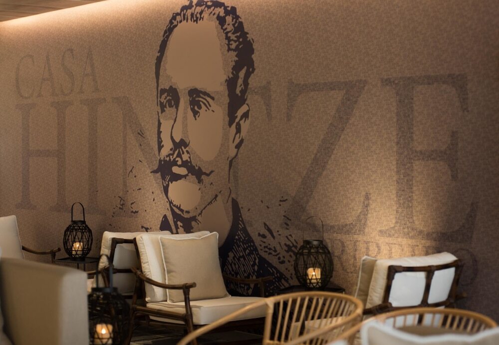 Casa Hintze Ribeiro