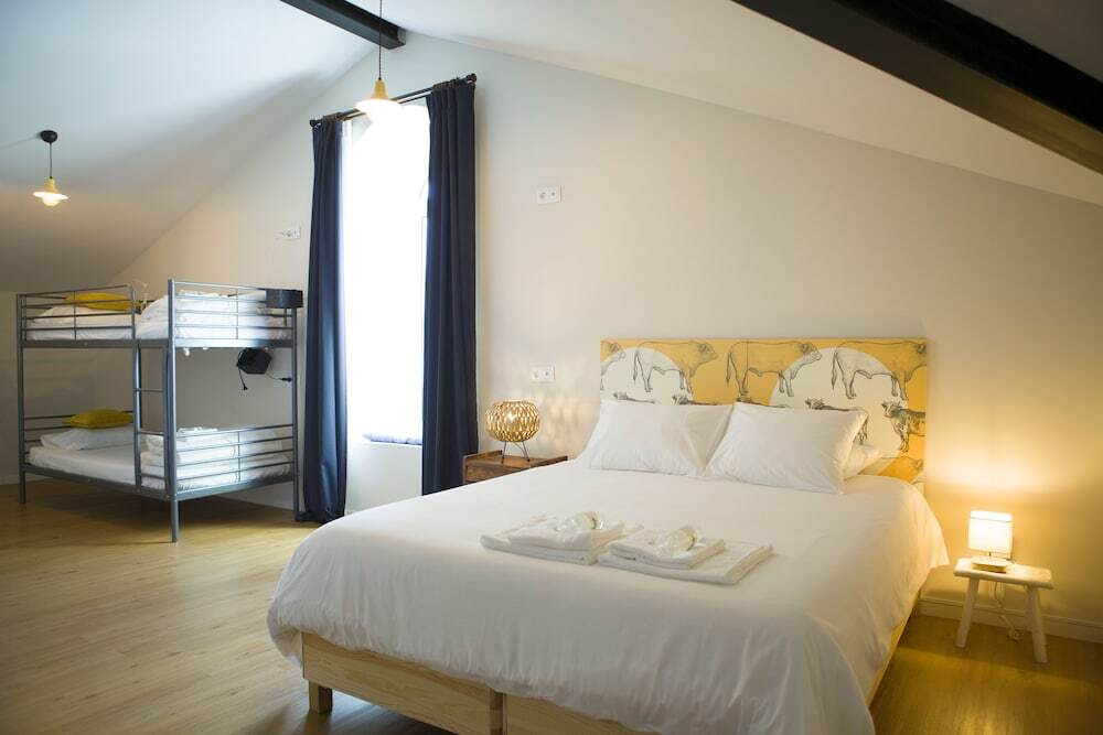 The Holy Cow - Hostel & Suites