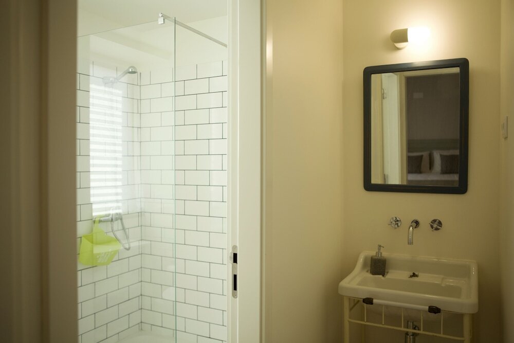 The Holy Cow - Hostel & Suites