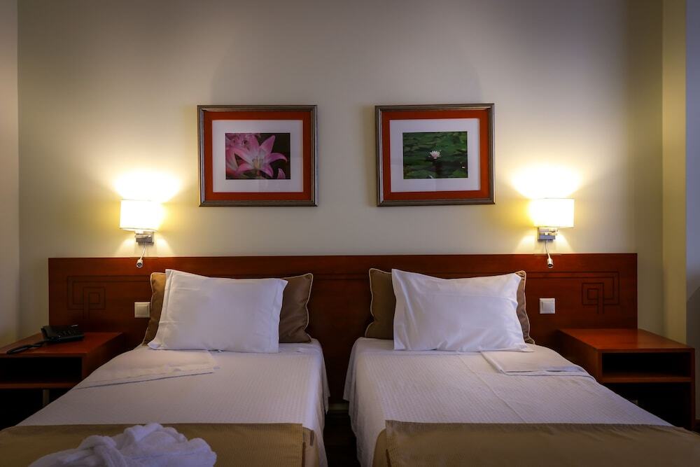 Hotel Cam�es