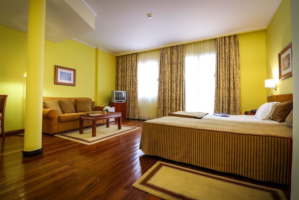 Hotel Cam�es