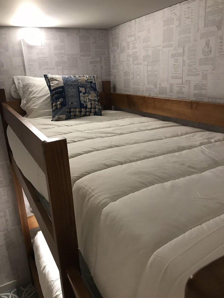 Royal Beach Hostel & Suites