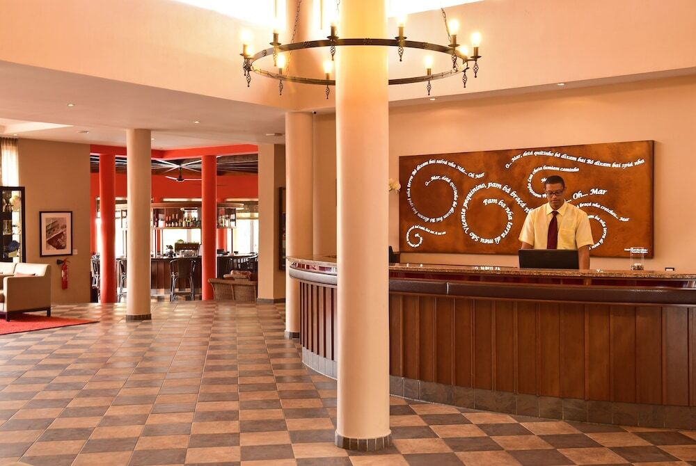 Pestana Tr�pico