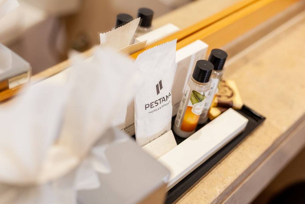 Pestana Tr�pico