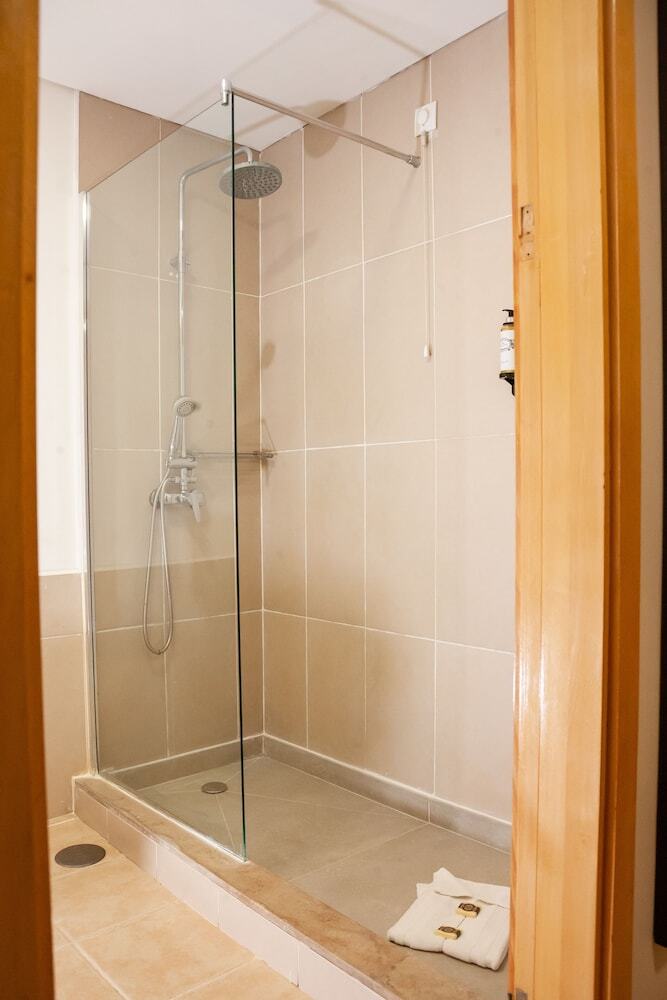 Pestana Tr�pico
