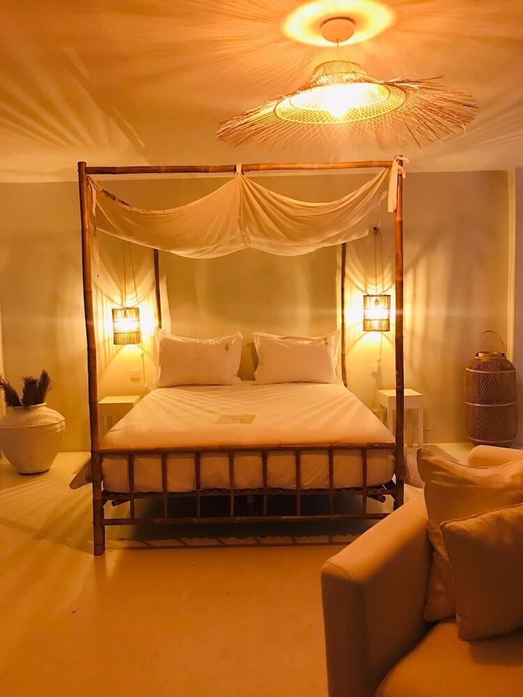 Mansa Marina Hotel