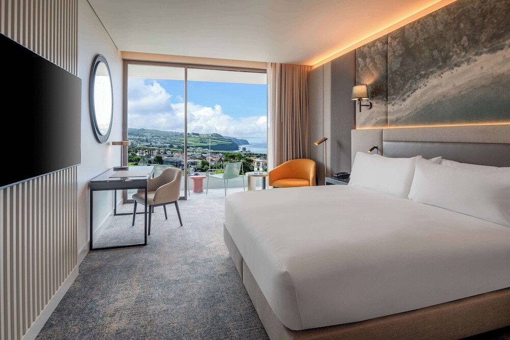 DoubleTree by Hilton Lagoa Azores