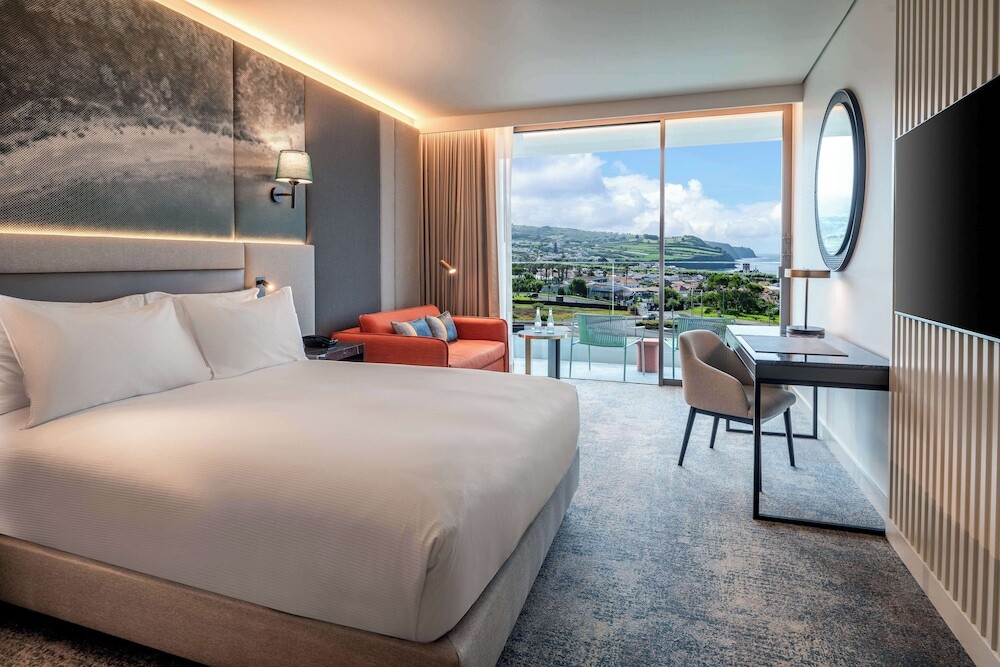 DoubleTree by Hilton Lagoa Azores