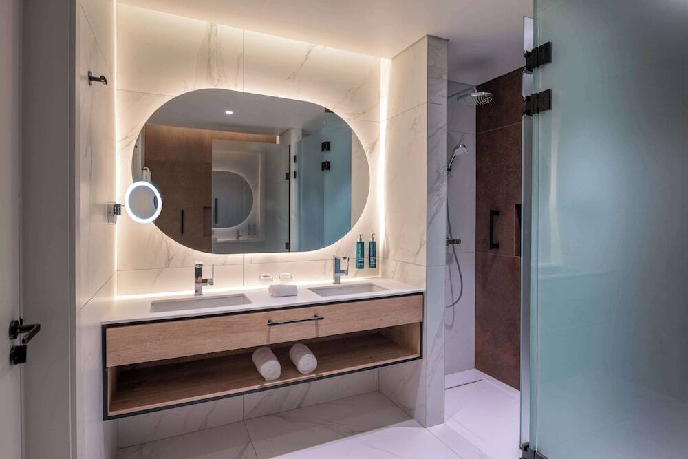 DoubleTree by Hilton Lagoa Azores