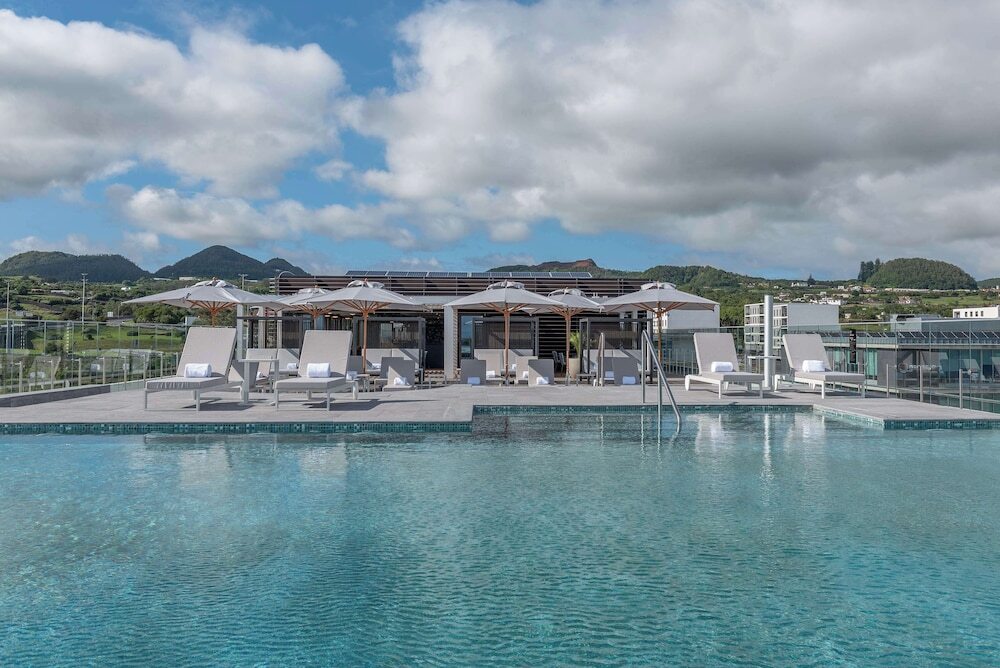 DoubleTree by Hilton Lagoa Azores