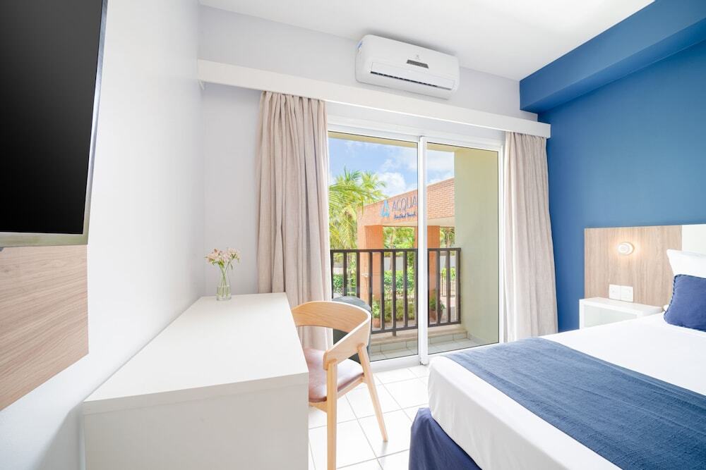 Acqua Beach Park Resort
