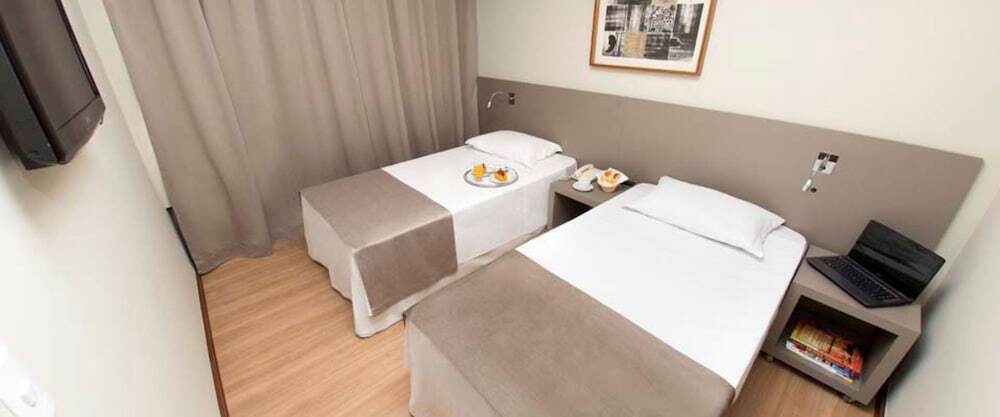 Alta Reggia Plaza Hotel 