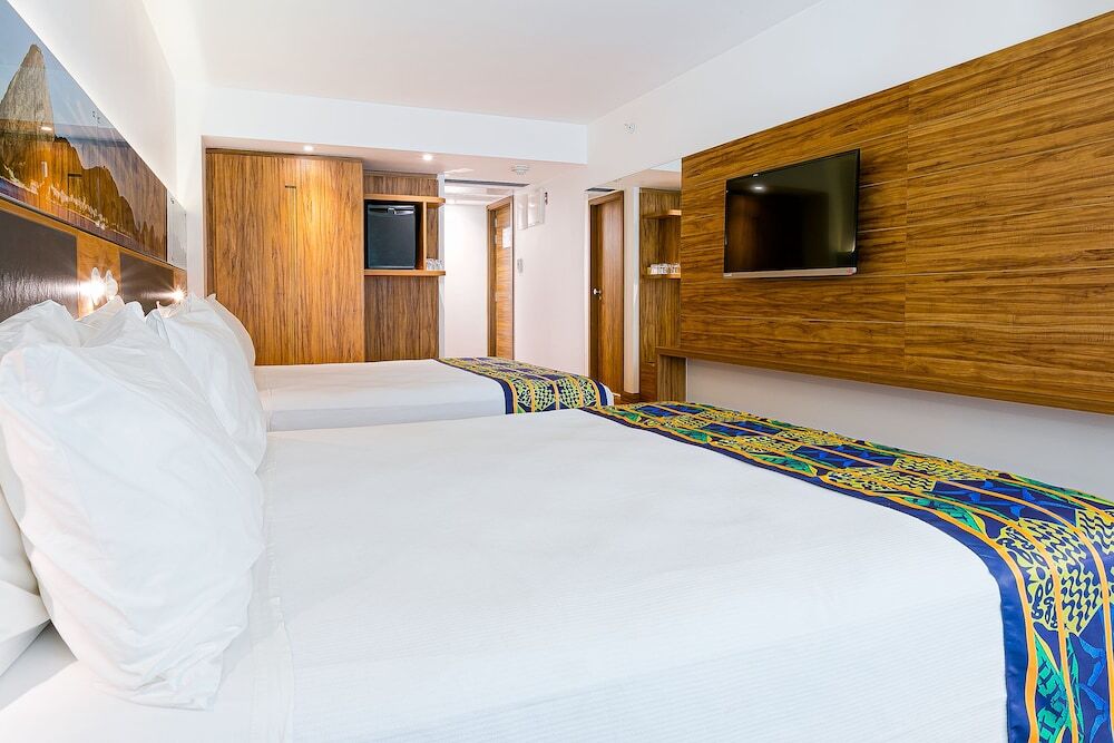 Arena Leme Hotel 