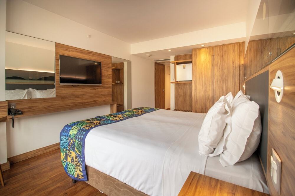 Arena Leme Hotel 
