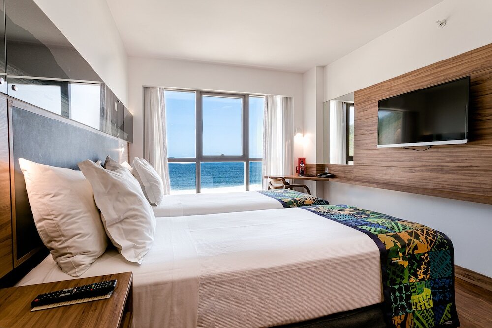 Arena Leme Hotel 