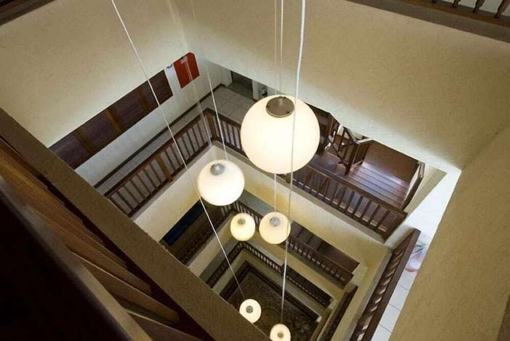 Blue Marlin Apartments 