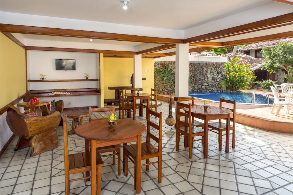 Chau� Porto Hotel 