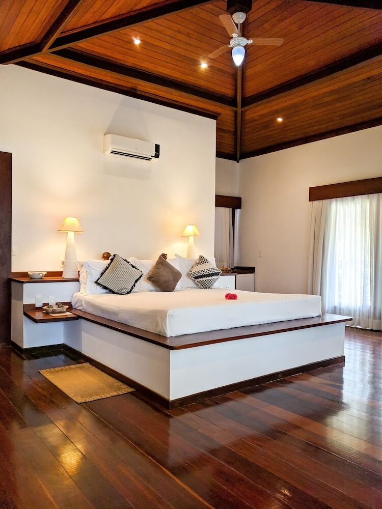 Domus Villas 