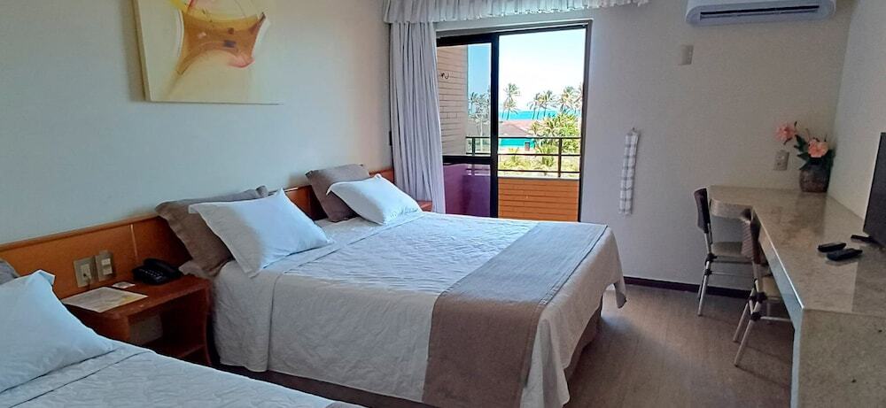 Golden Beach Hotel 