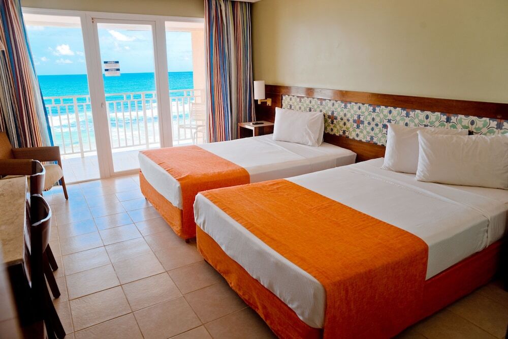 Gran Hotel Stella Maris Urban Resort & Conventions 