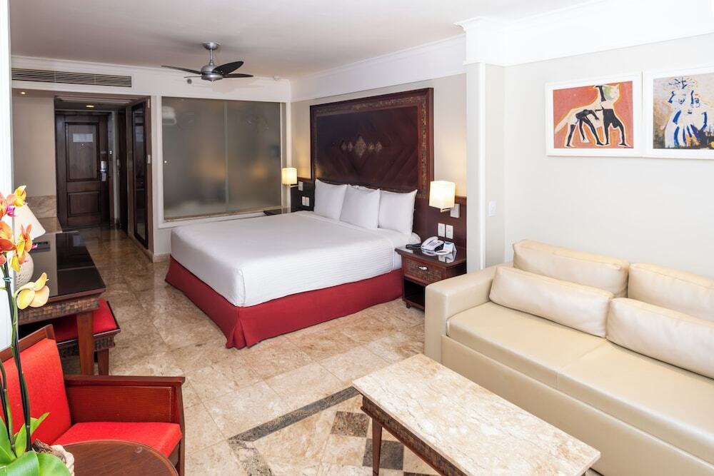 Grand Palladium Imbassa� Resort & Spa 