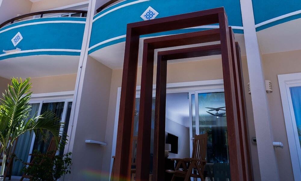 Grand Palladium Imbassa� Resort & Spa 
