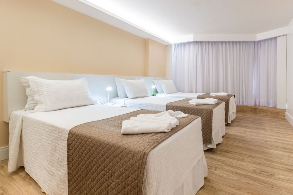 Hotel Brisa Suites 