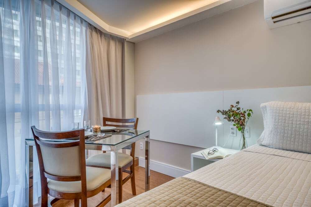 Hotel Brisa Suites 