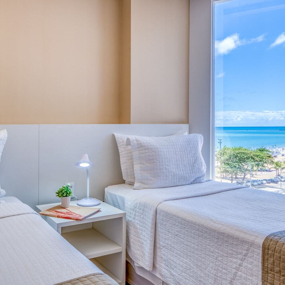 Hotel Brisa Suites 
