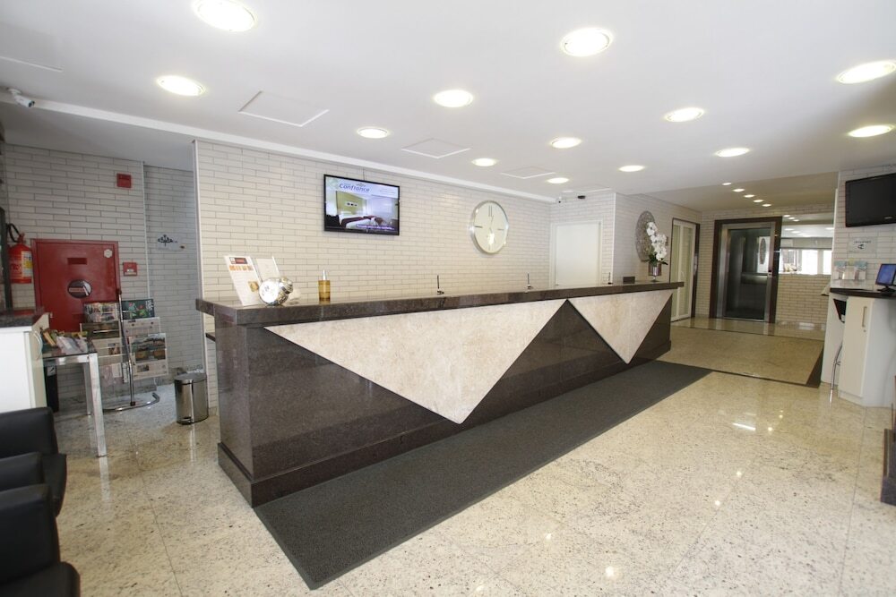 Hotel Confiance Batel 