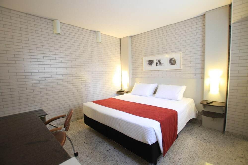 Hotel Confiance Batel 