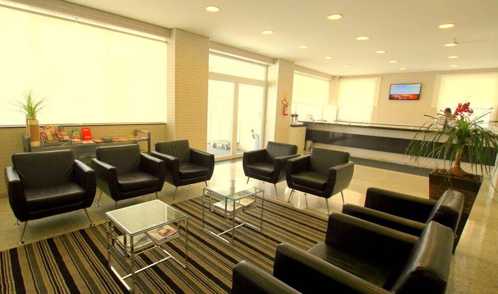 Hotel Confiance Centro C�vico 