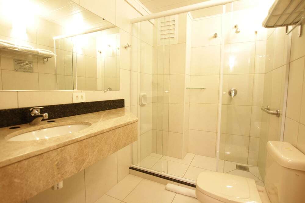 Hotel Confiance Centro C�vico 