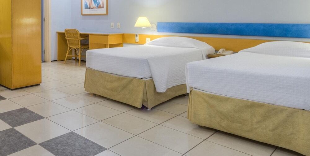 Iate Plaza Hotel 