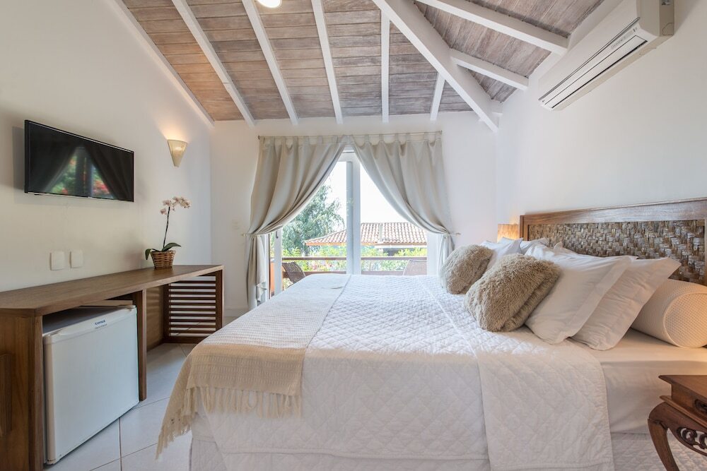 La Pedrera Small Hotel & Spa 