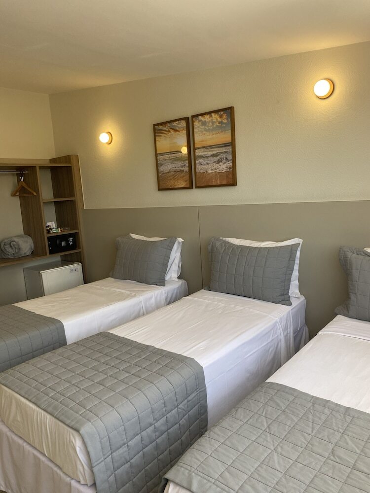 Malibu Plaza Hotel 