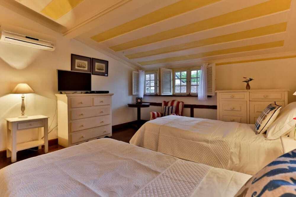 Sandi Hotel 