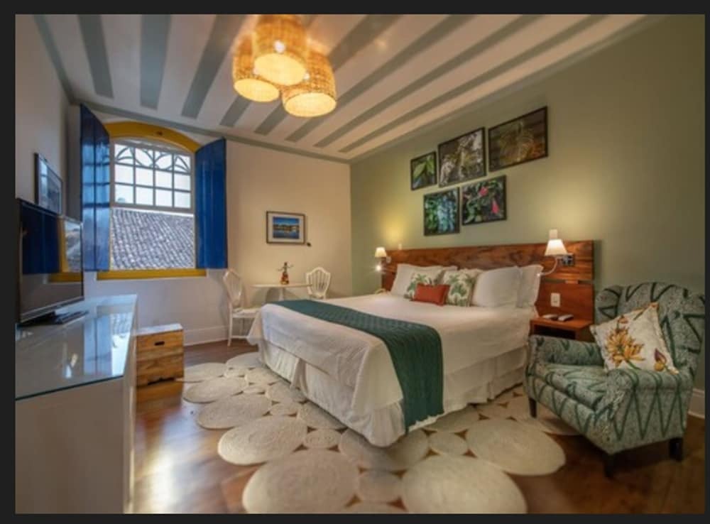 Sandi Hotel 