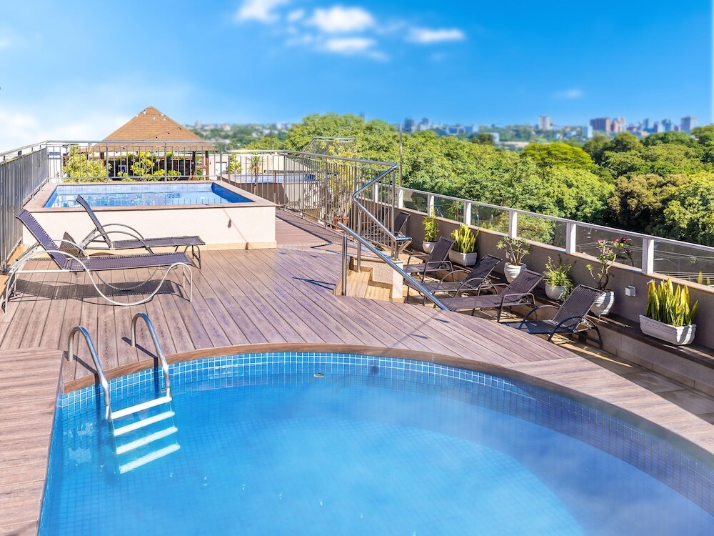 Tarob� Hotel 