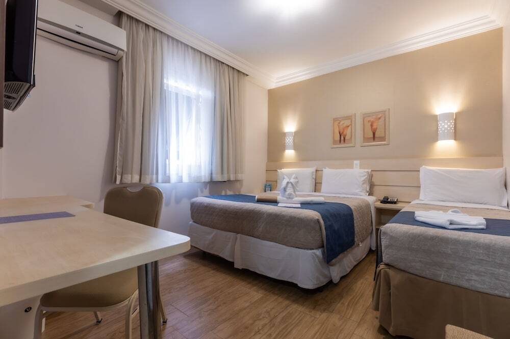Tarob� Hotel 