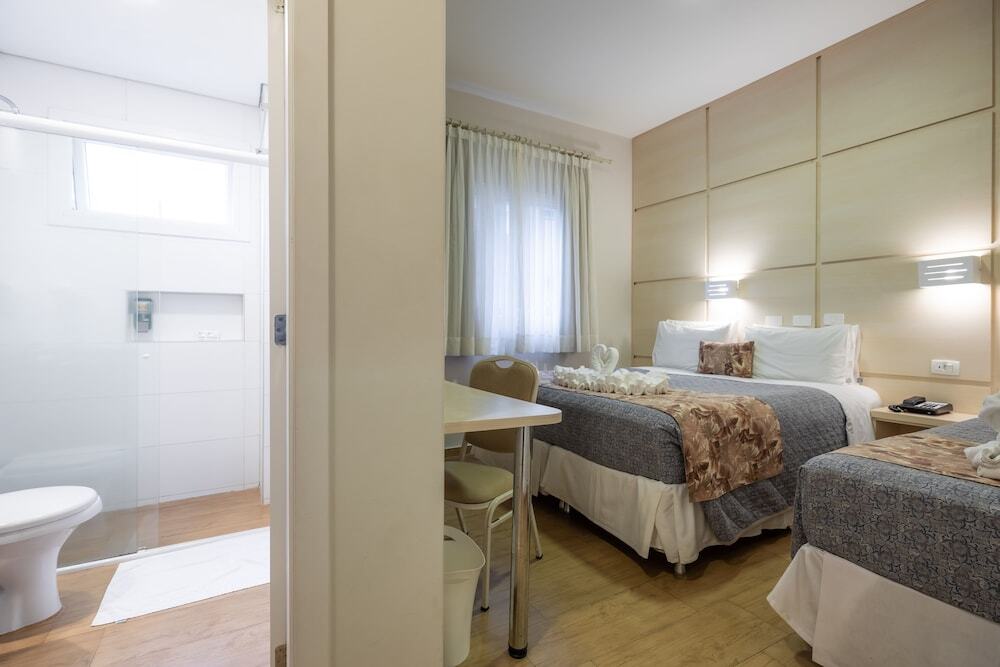 Tarob� Hotel 