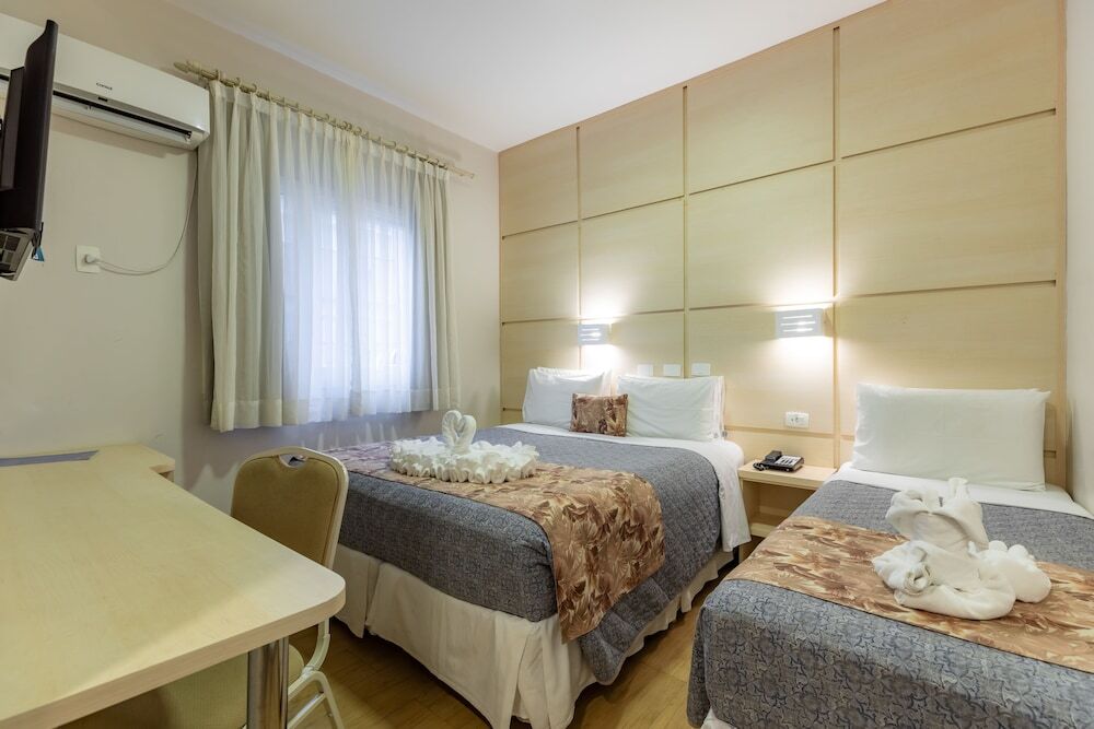 Tarob� Hotel 