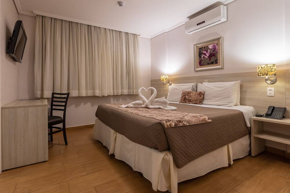 Tarob� Hotel 