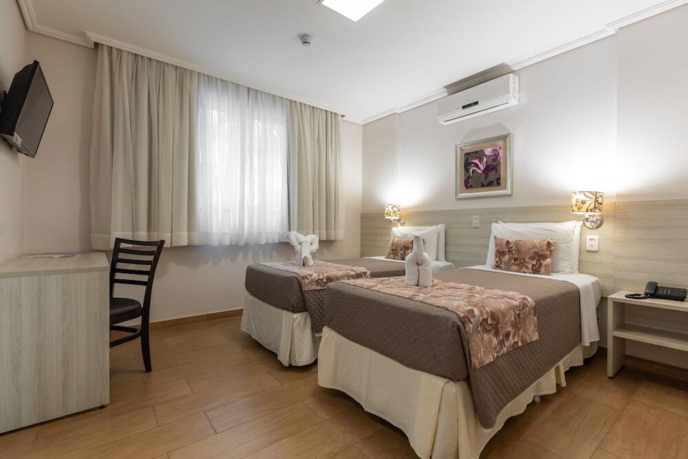 Tarob� Hotel 