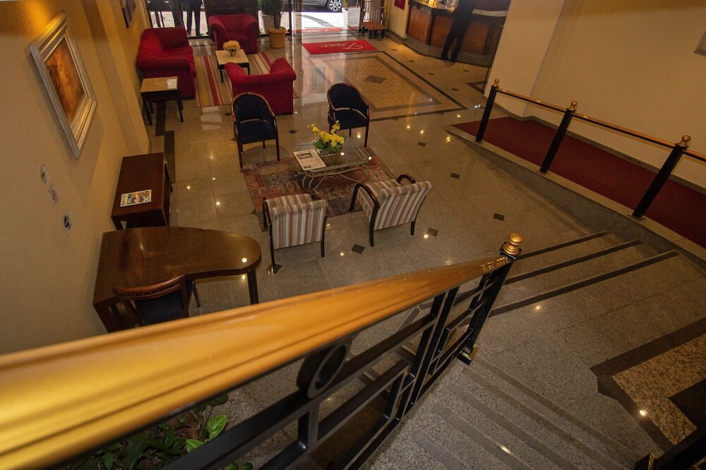 Trevi Hotel & Business 